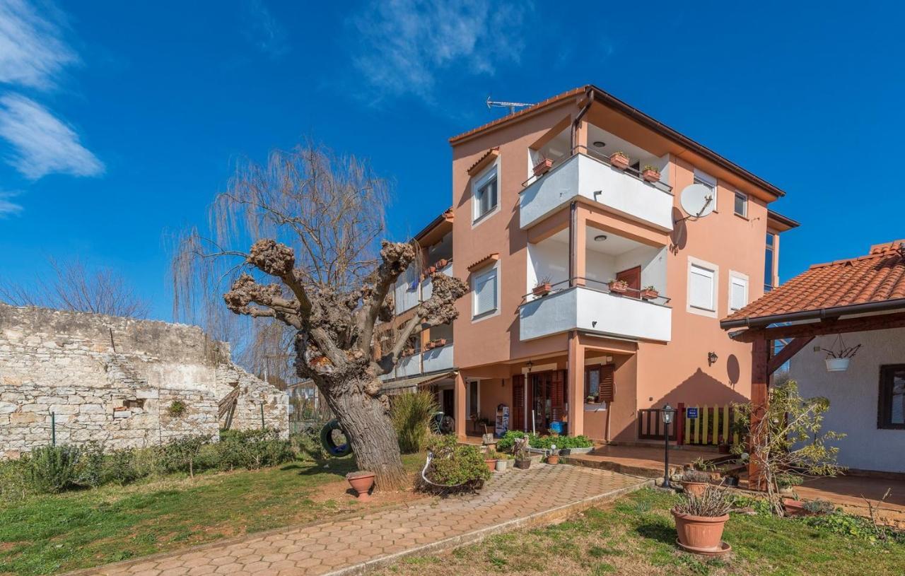 Apartments Ulika Červar-Porat Zewnętrze zdjęcie